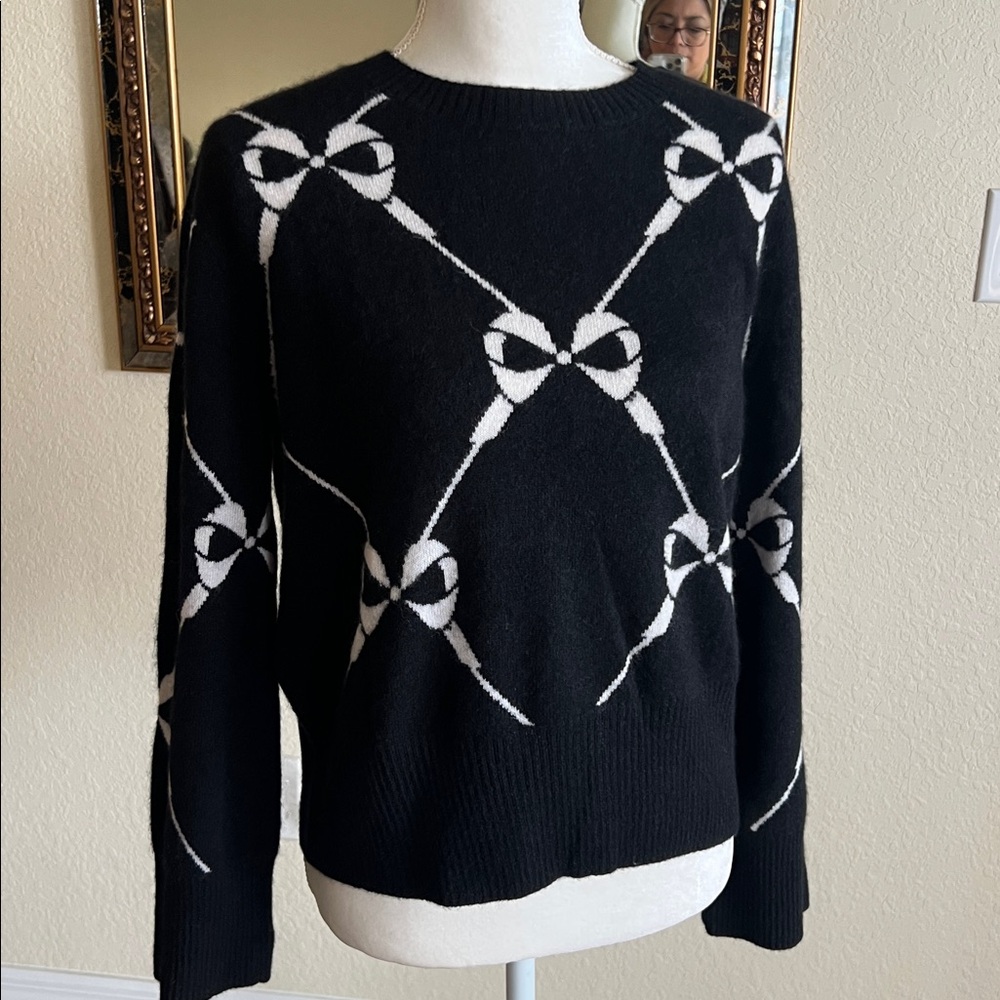 Aqua Cashmere Black Oversized Sweater with White Bow Design - Picture 10 of 15